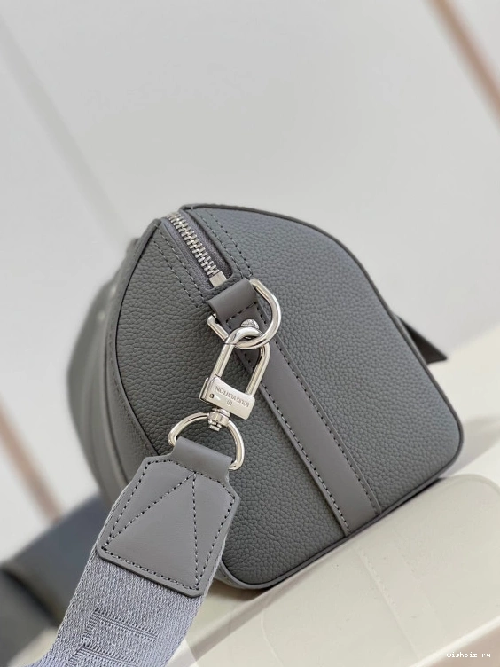 WIS CITY Vuitton KEEPALL Louis 0306